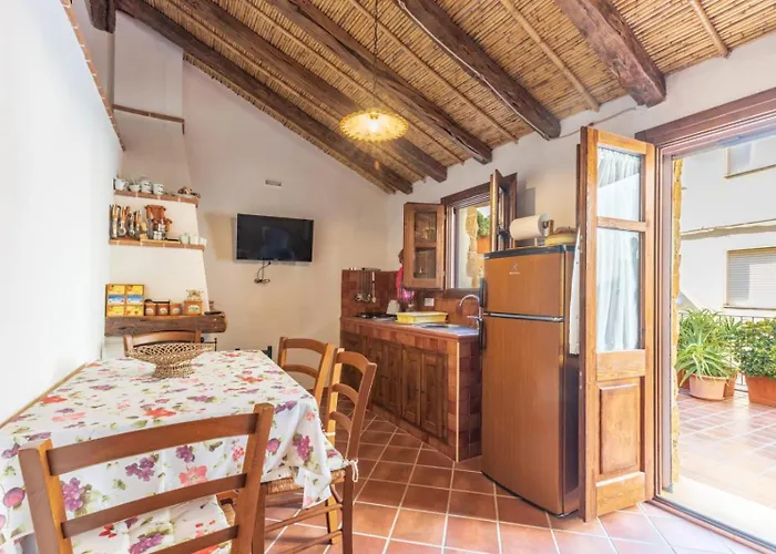 Domm'e Antoni Baunei